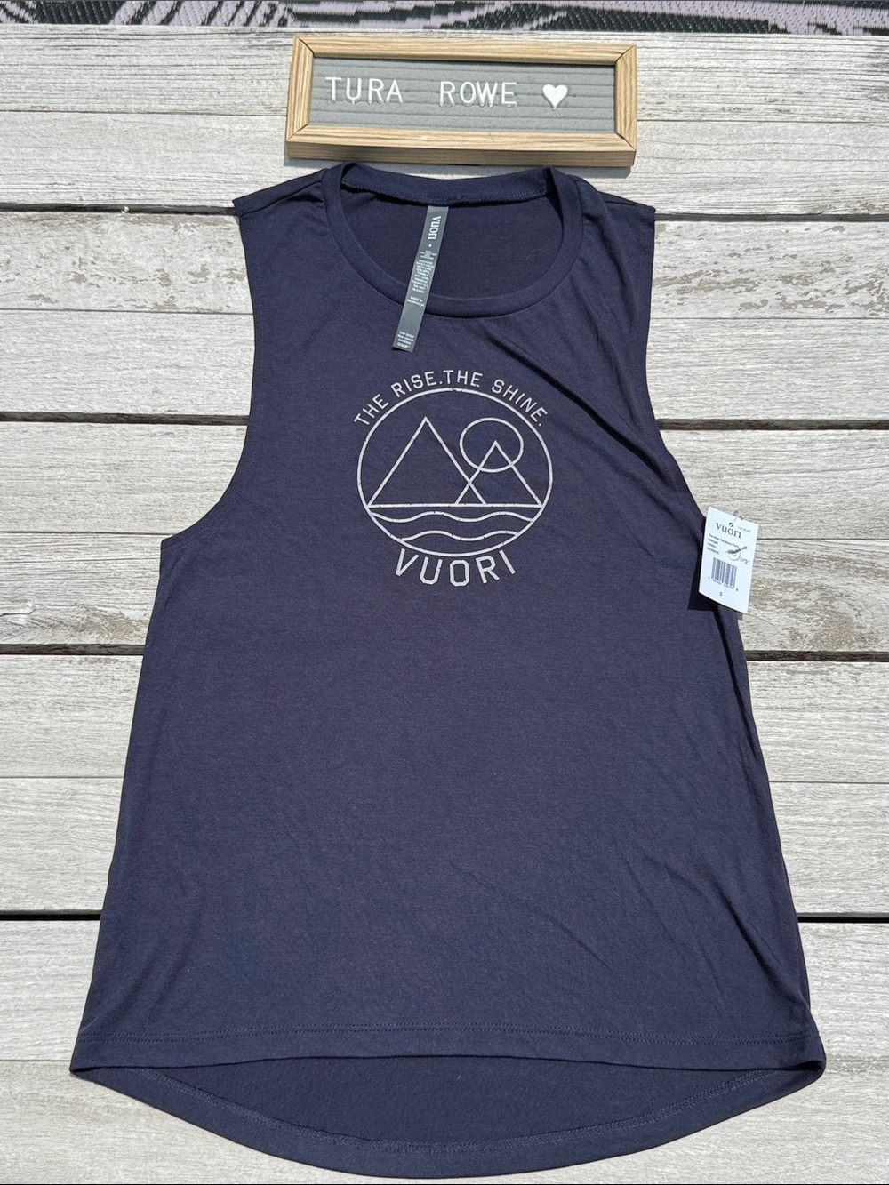 VUORI Rise The Shine Tank Midnight Size Small NWT Women’s Workout Yoga Top